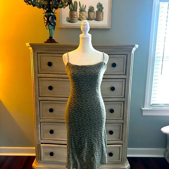 Anthropology, Excellent condition, versatile, classy sweater dresss - Picture 2 of 6